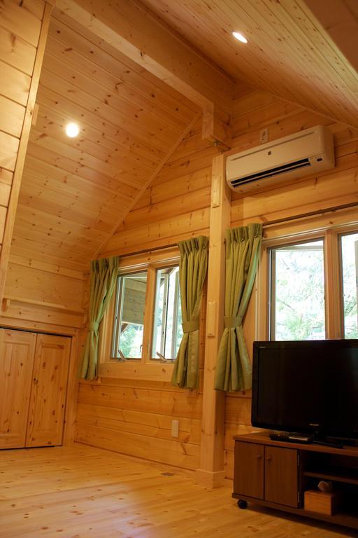 Hakubagoryu Pension&Logcottage Arumu Exterior photo